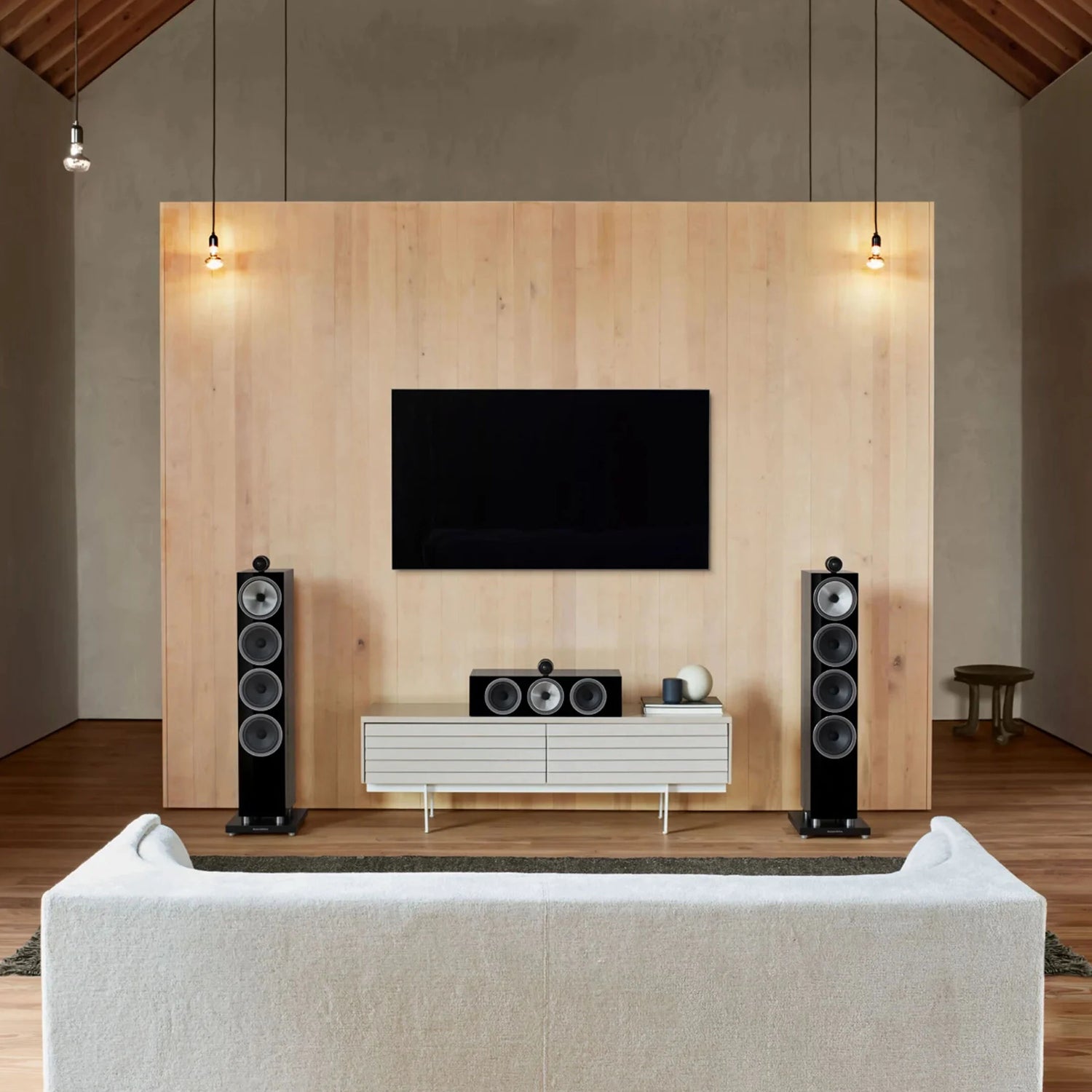 Bowers &amp; Wilkins 702 S3
