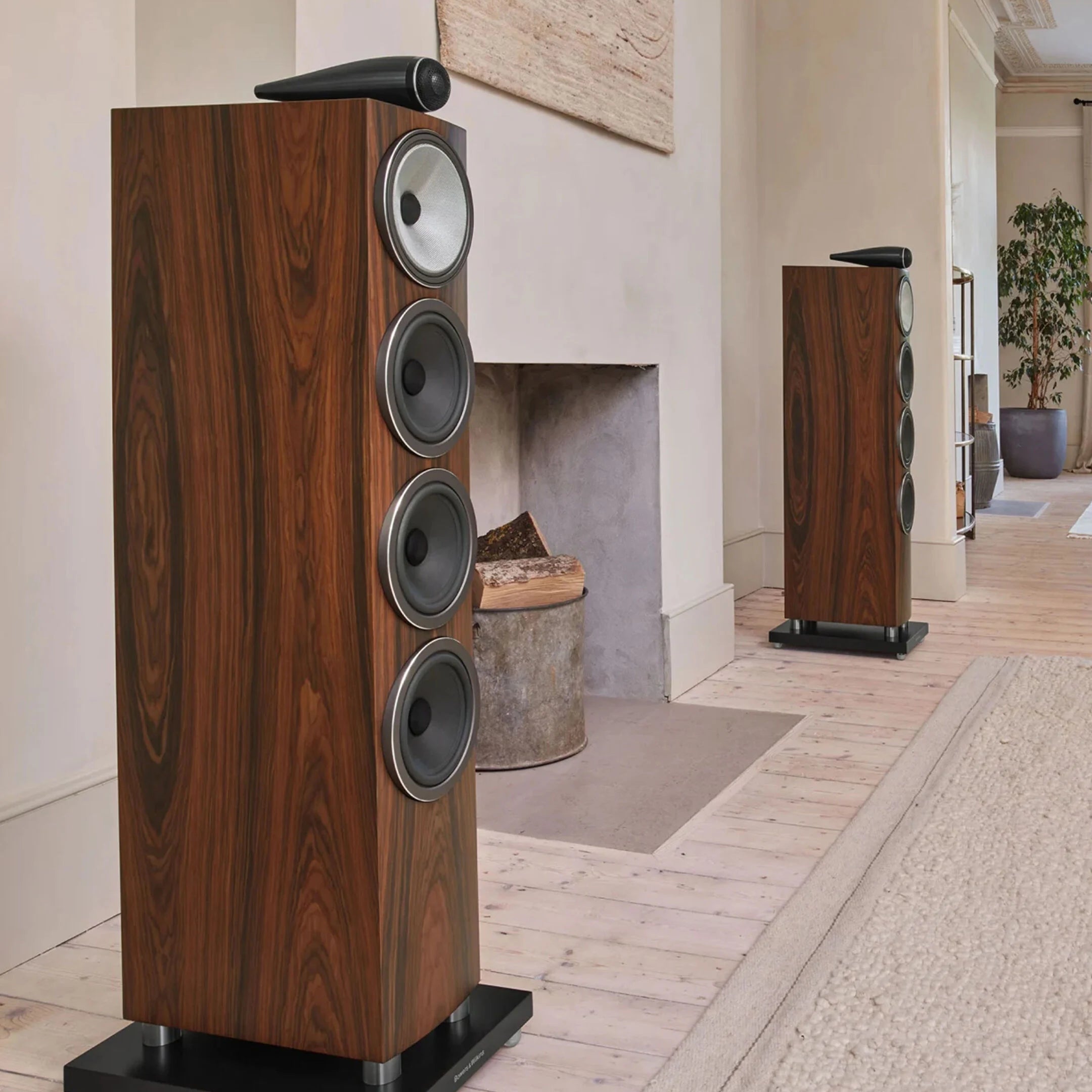 Bowers &amp; Wilkins 702 S3