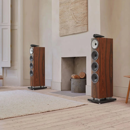 Bowers &amp; Wilkins 702 S3