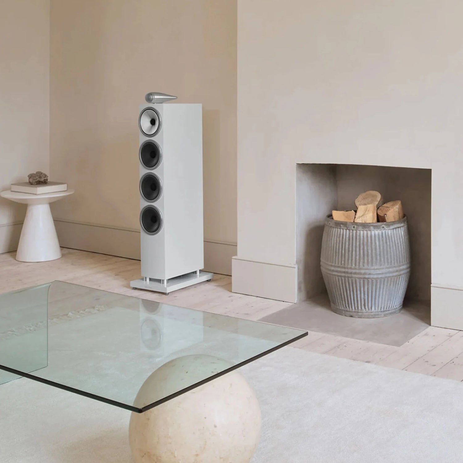 Bowers &amp; Wilkins 702 S3