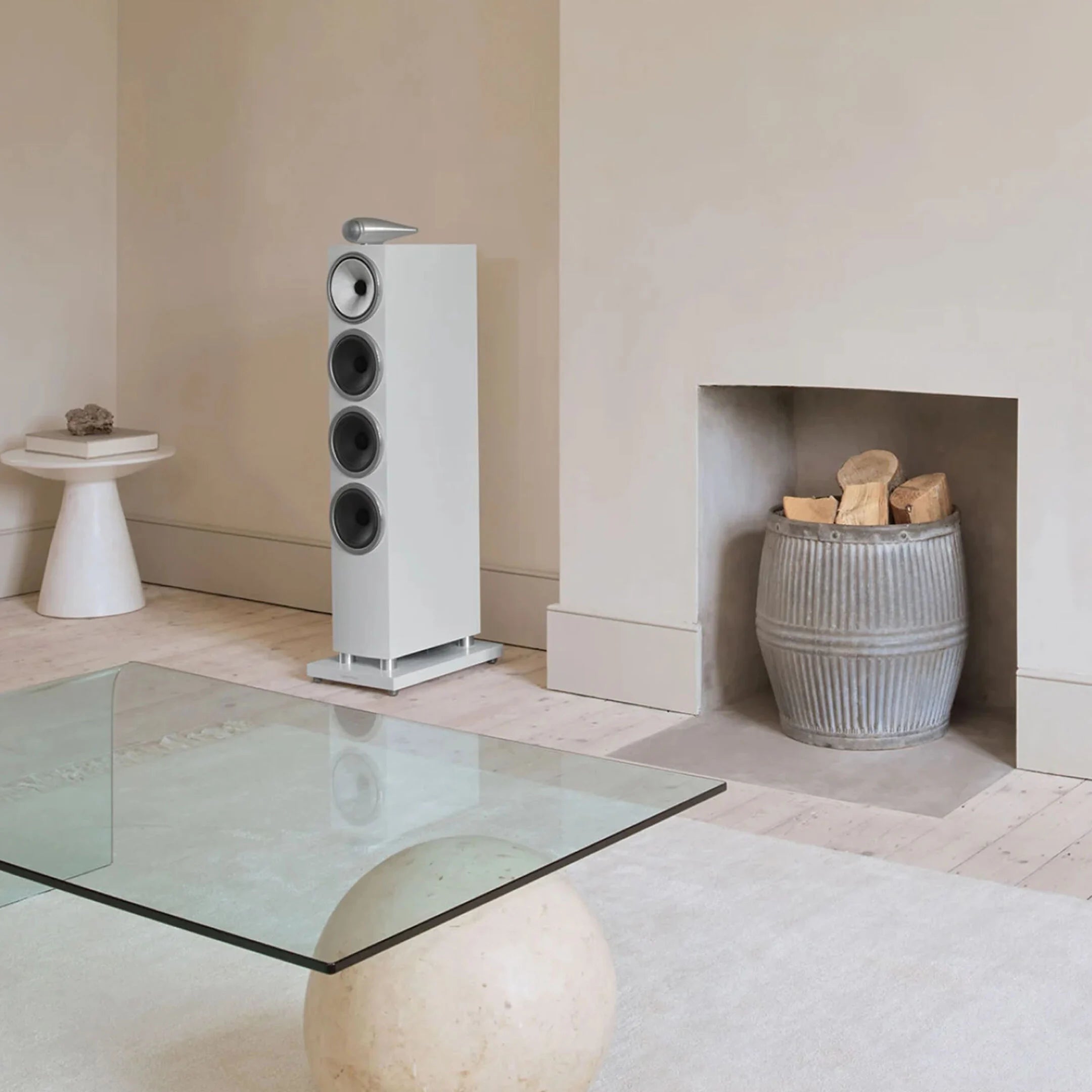 Bowers &amp; Wilkins 702 S3