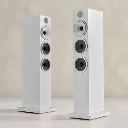 Bowers &amp; Wilkins 704 S3
